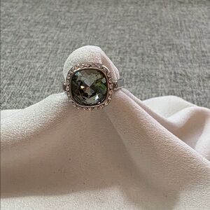 Elegant Silver and Grey Gemstone Ring Approximate size 7